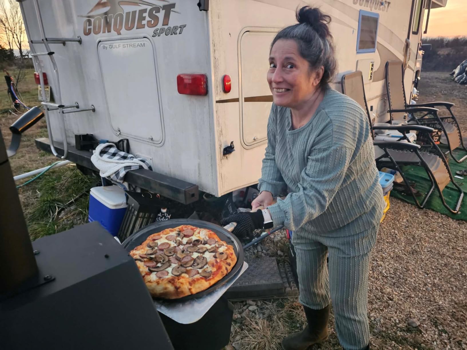 EDOSTORY Outdoor Pizza Oven, Wood Fired for Outside, Patio Maker With Stone, Peel, Grill Rack, and Waterproof Cover for Backyard Camping customer photo 2