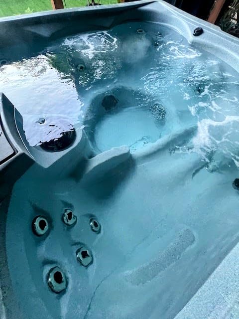 Bio Ouster 3in1 Weekly Hot Tub Cleaner, Conditioner, Clarifier - Hot Tub Chemicals for Standard & Inflatable Spas - Spa Chemicals for Crystal Clear & Sparkling Clean Water - Made in USA (4 Week Kit) customer photo 2