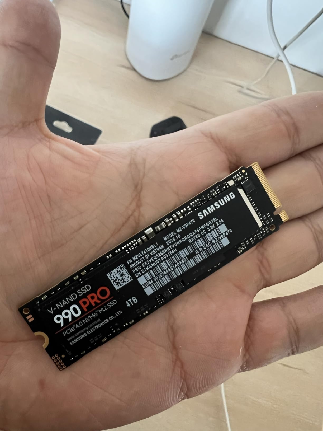Samsung 990 PRO SSD 1TB PCIe 4.0 M.2 2280 Internal Solid State Hard Drive, Seq. Read Speeds Up to 7,450 MB/s for High End Computing, Gaming, and Heavy Duty Workstations, MZ-V9P1T0B/AM customer photo 2