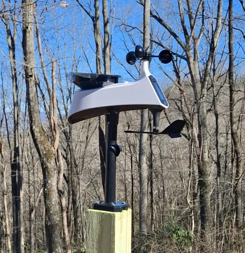 La Crosse Technology Professional Smart Wi-Fi Weather Station with Remote Monitoring, Wind and Rain Gauges, Temperature and Humidity Sensors, and Forecasting - V42-PRO-INT customer photo 1
