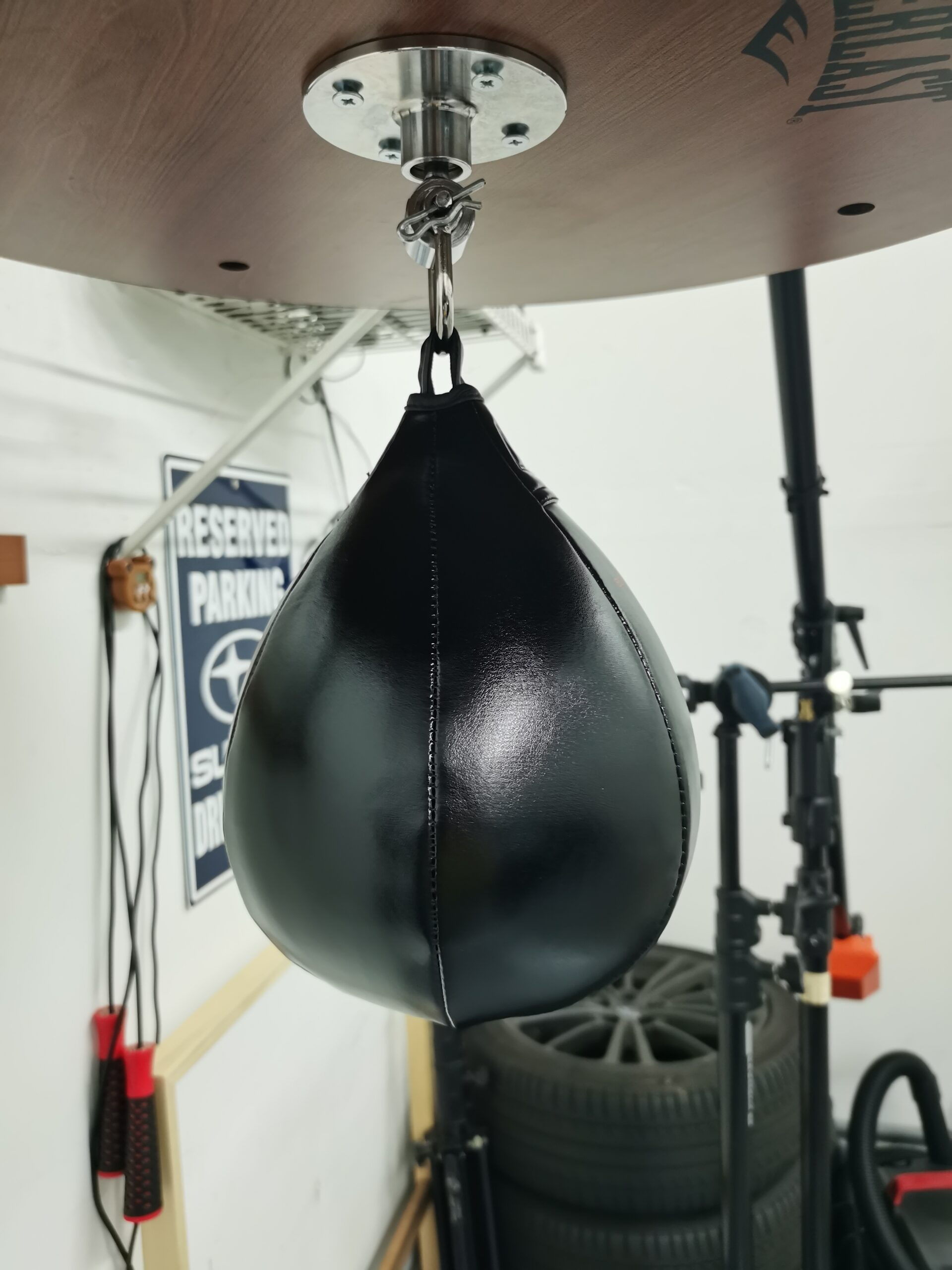BOXERPOINT Speed Bag for Boxing - Durable PU Leather Punching Bag for Adults customer photo 2