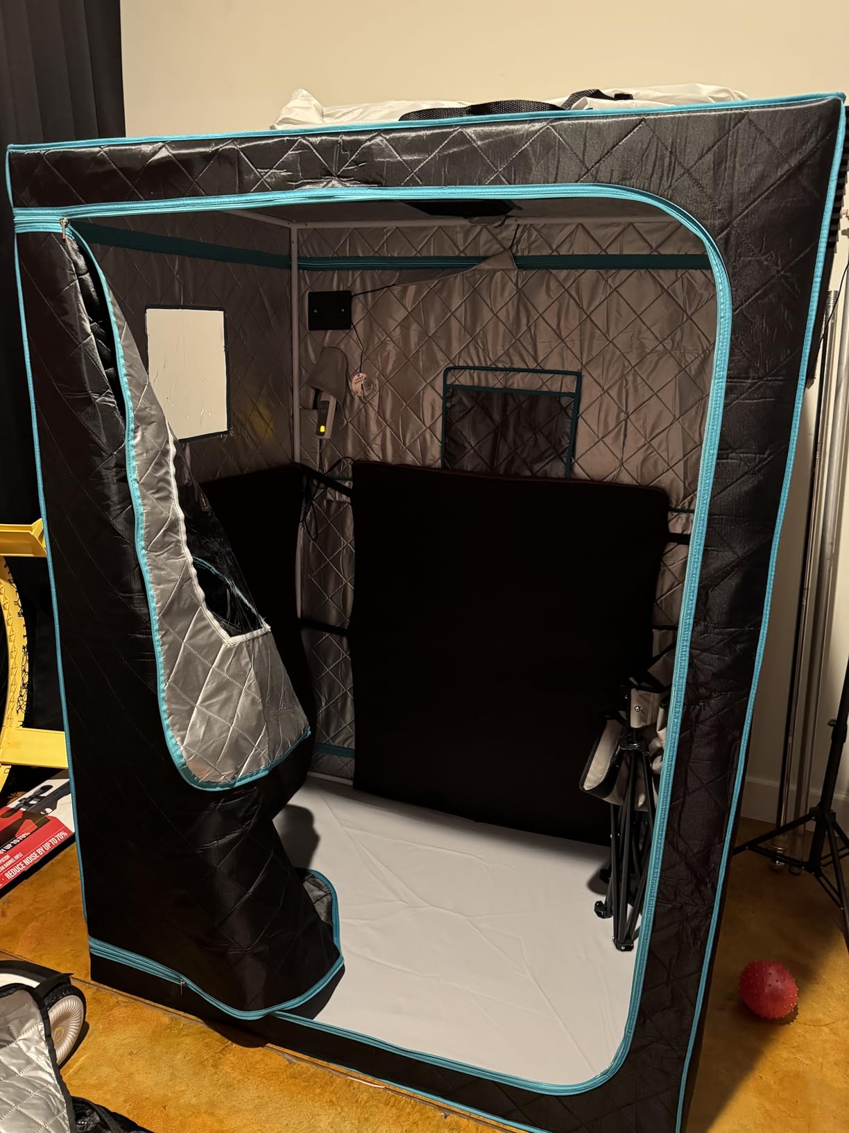 Portable Infrared Sauna for 1 Person, Full Size Home Sauna Box with Premium Dry Heating, Remote Temperature Control, Heated Foot Pad & Reinforced Folding Chair customer photo 1