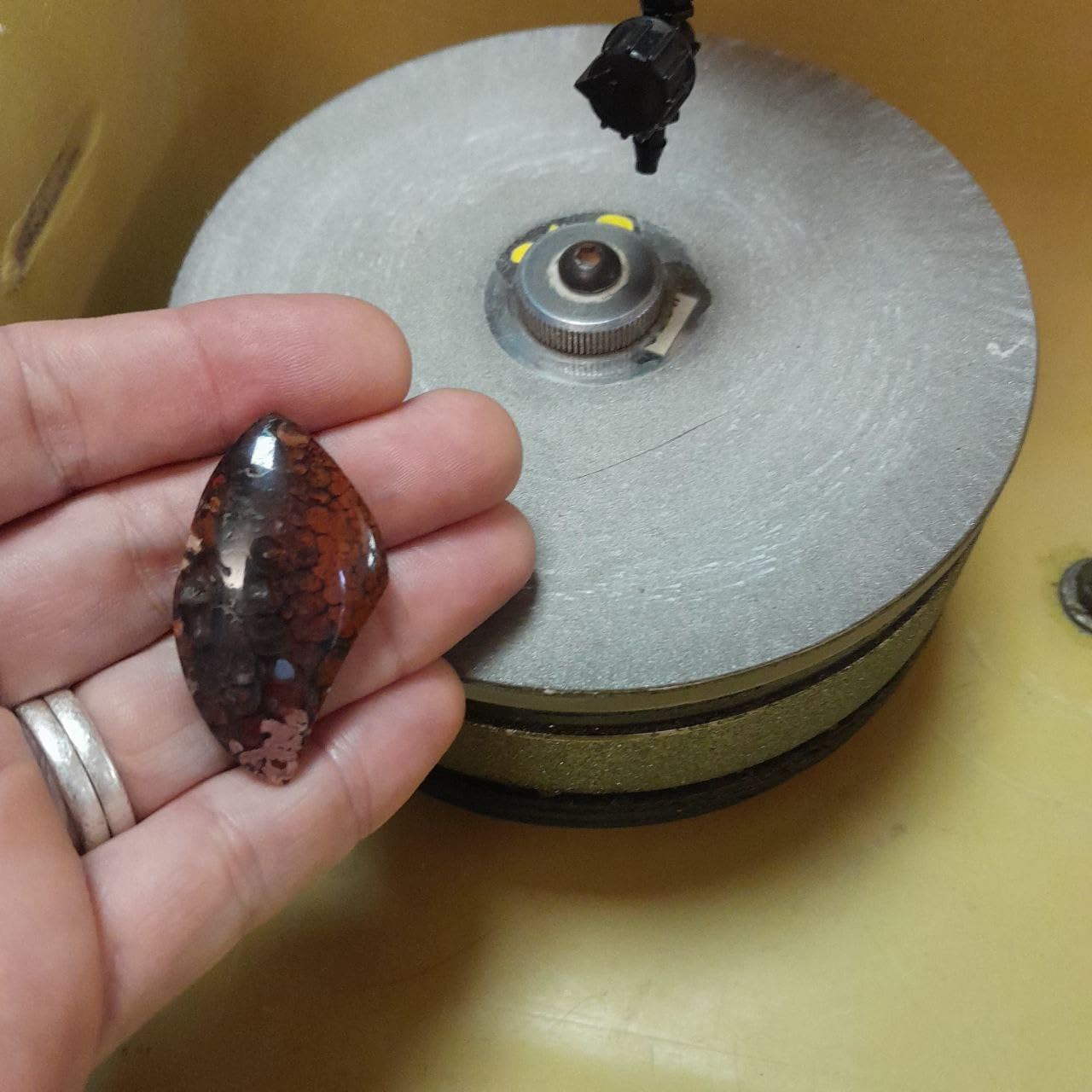 Diamond Lapidary Jewelry Grinding Wheel 6 Inch with 1 Inch Arbor Hole, Diamond Grinding Wheel for Gem, Marble, Granite, Glass, Ceramics, Cemented Carbide, 400 Grit customer photo 1