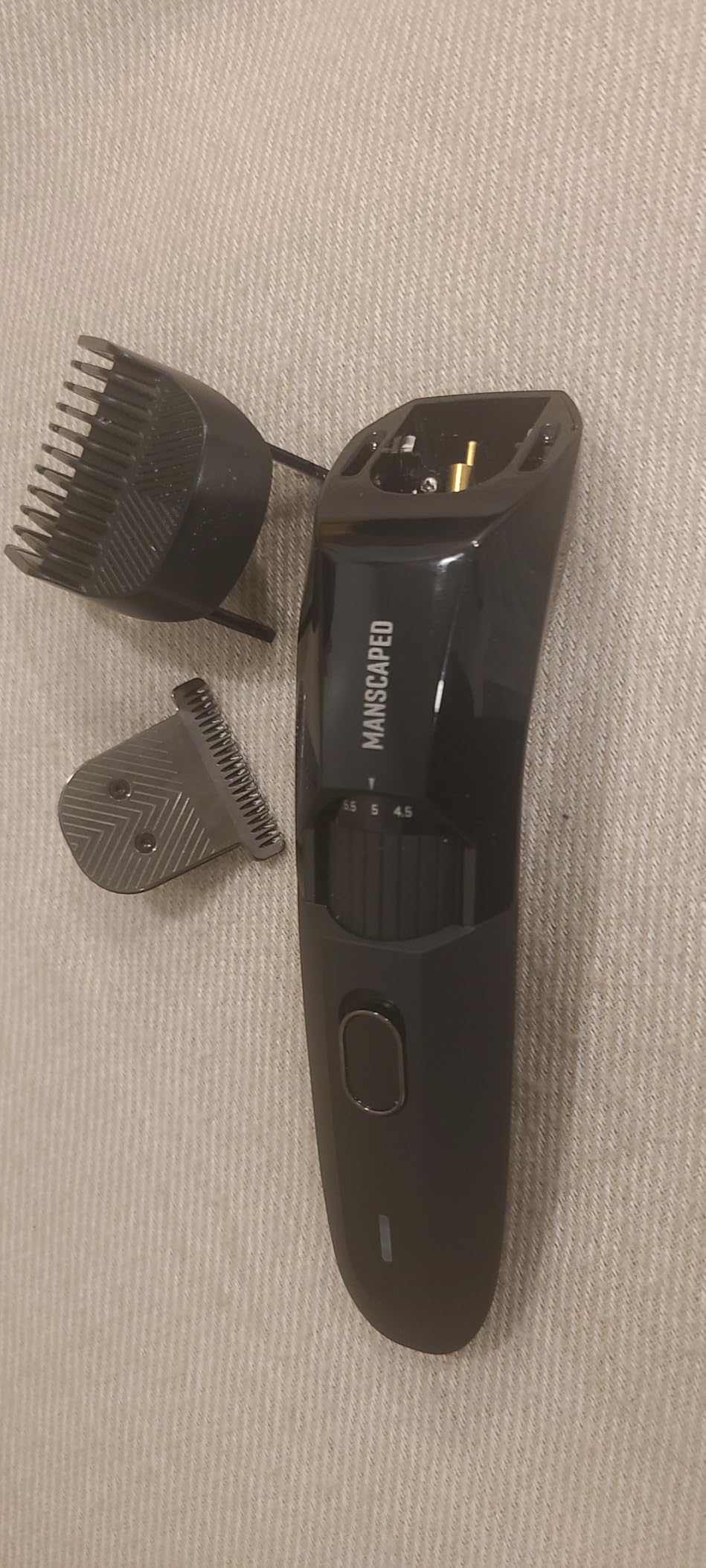MANSCAPED® The Beard Hedger® Men's Premium Beard Trimmer, 20 Length Adjustable Blade Wheel, Stainless Steel T-Blade for Precision Facial Hair Trimming, Cordless Waterproof Wet/Dry Clipper customer photo 2