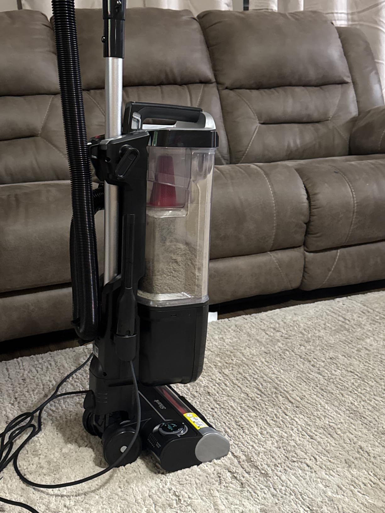 Shark ZU102 Rotator Pet Upright Vacuum with PowerFins HairPro & Odor Neutralizer Technology, Charcoal, 2.9 L Dust Cup customer photo 2