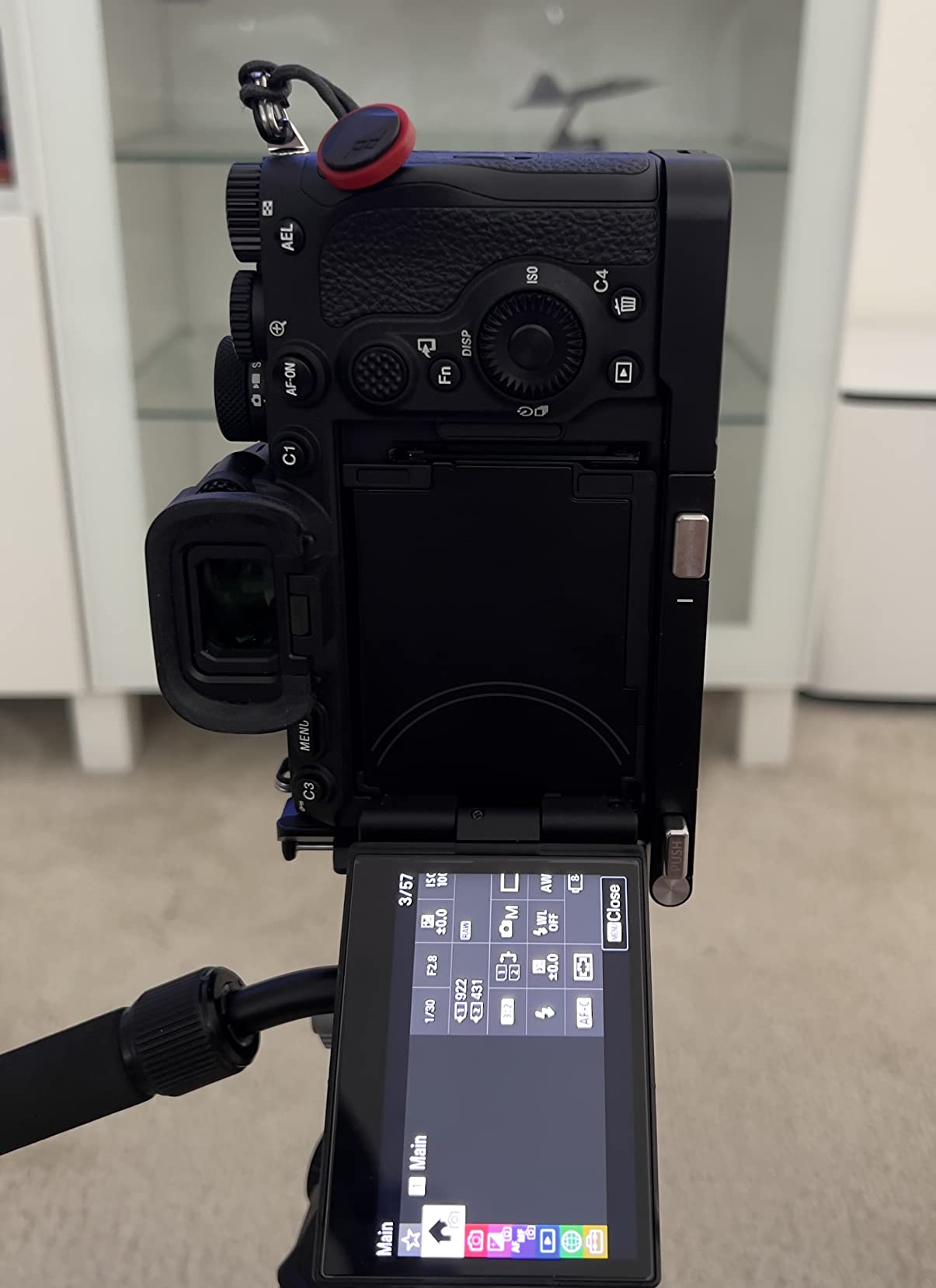 SmallRig Foldable L-Bracket for Sony Alpha 7 V/Alpha 7R V/Alpha 7 IV/Alpha 7S III, Foldable Side Plate for Arca, Quick Switch Between Horizontal and Vertical Shooting - 3984 customer photo 2