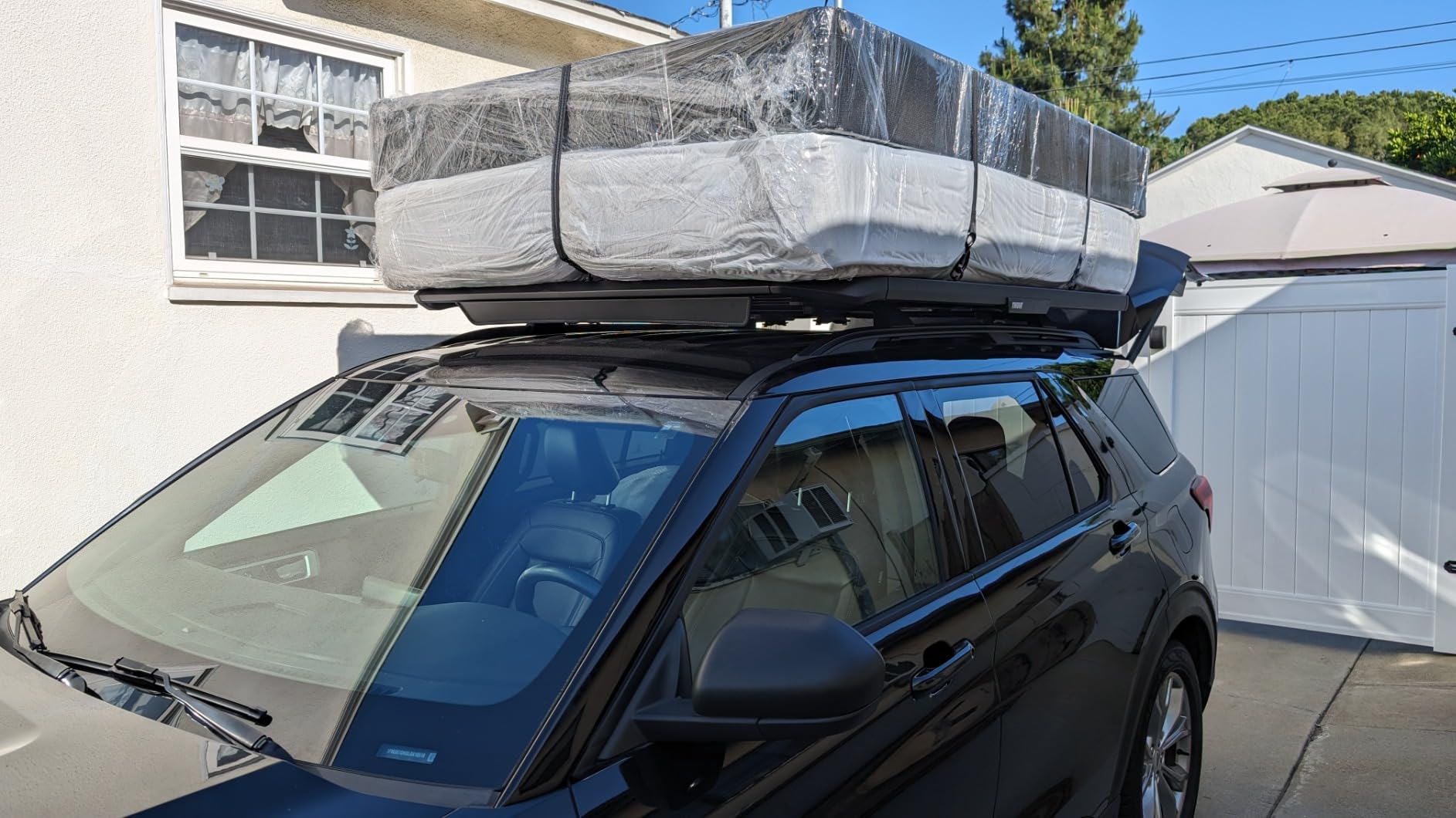 Thule Caprock - Premium Hard Shell Rooftop Cargo Basket for Overlanding and Adventure customer photo 2