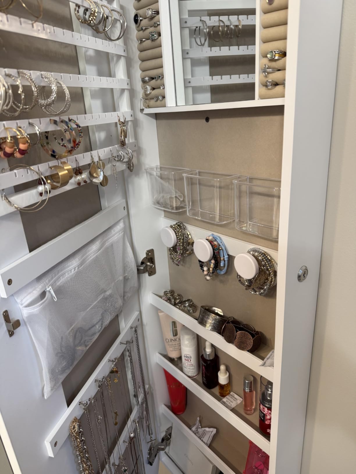 SONGMICS Jewelry Organizer, LED Jewelry Cabinet Wall/Door Mounted, Lockable Rounded Wide Mirror with Storage, Interior Mirror, 3.9 x 16.5 x 42.5 Inches, White Surface with Greige Lining customer photo 2