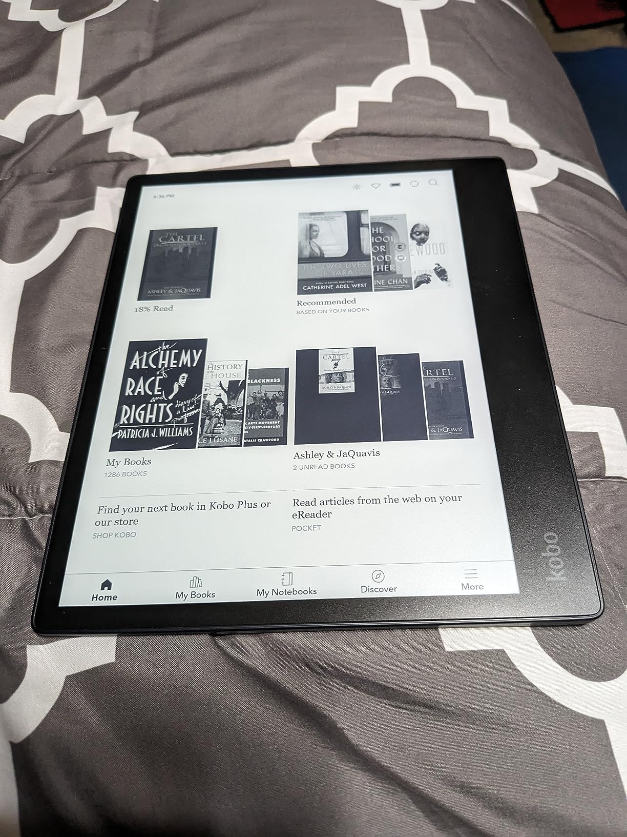 Kobo Elipsa 2E eReader 10.3 Glare-Free Touchscreen with ComfortLight PRO Includes Kobo Stylus customer photo 1