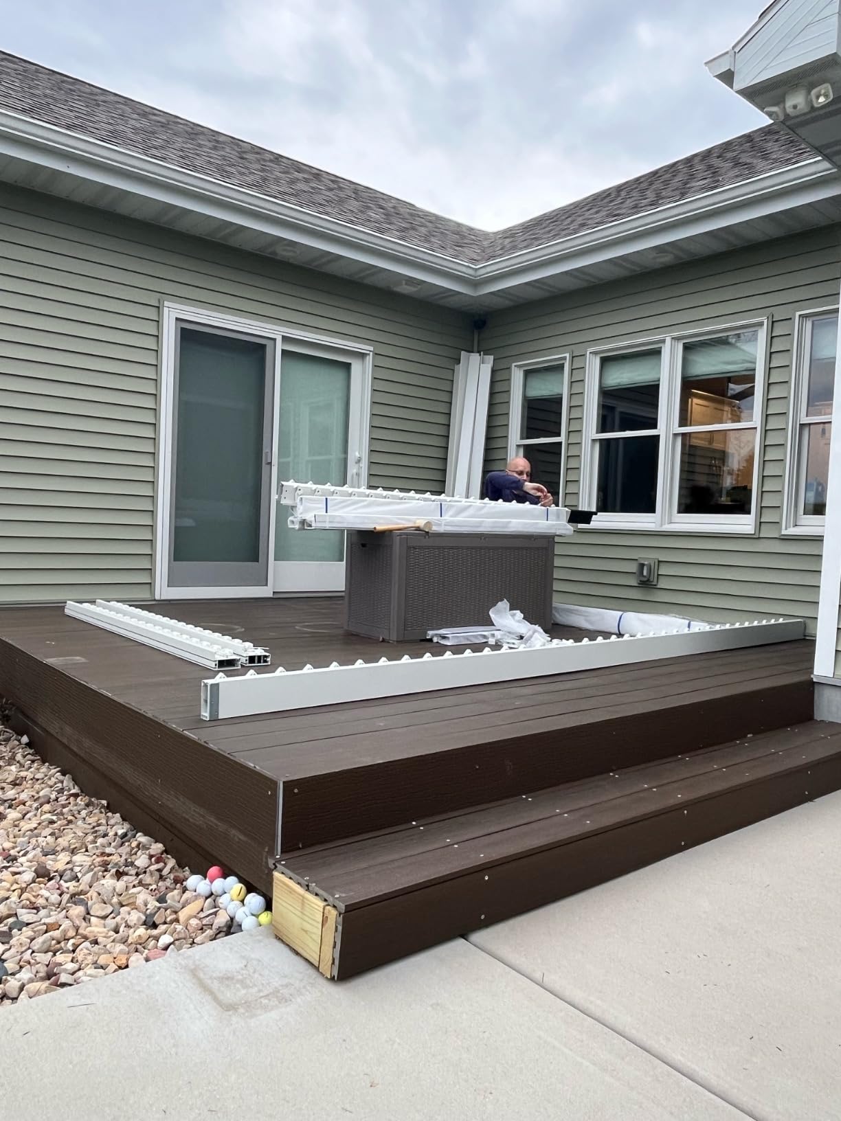 Kozyard Outdoor Louvered Pergola 10ft x 12ft Pergola Sun Shade All-Weather Aluminum Packing Shelter with Drainage System and Adjustable Roof Waterproof for Outdoor Poolside Deck Patio Garden Yard customer photo 1