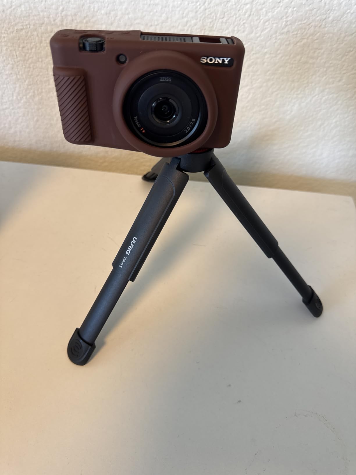 UURIG TP05 Extendable Mini Camera Tripod, Portable Selfie Stick Handle Grip Desktop Webcam Tripod with 1/4