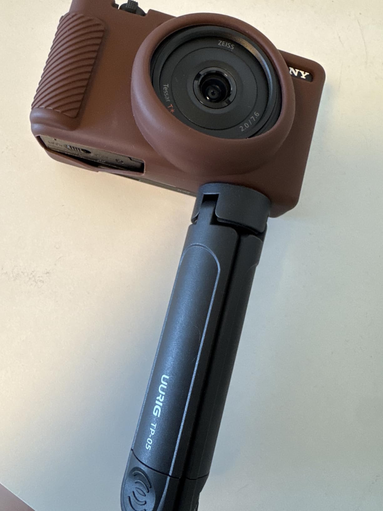 UURIG TP05 Extendable Mini Camera Tripod, Portable Selfie Stick Handle Grip Desktop Webcam Tripod with 1/4