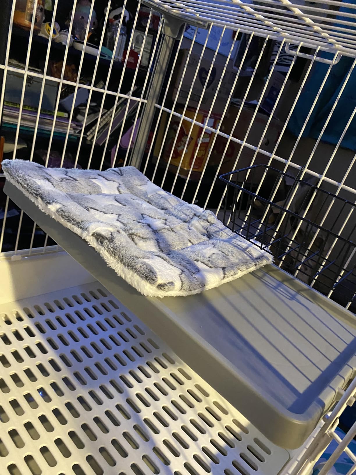 Rabbit Hay Feeder - 2Pcs Metal Rack Hay Holder for Guinea Pig Small Animals Grass Rack for Bunny Chinchilla Cage Reduce Mess 9x4x3 Inch customer photo 2