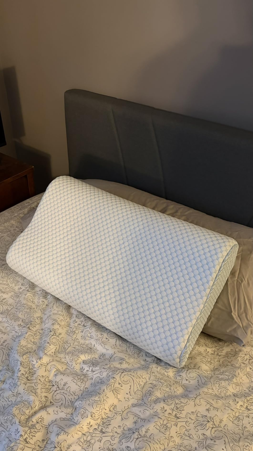Memory Foam Pillows Neck Pillow Bed Pillow for Sleeping, Ergonomic Cervical Pillow for Neck and Shoulder Pain Relief, Orthopedic Contour Pillow for Side Back Stomach Sleeper customer photo 1