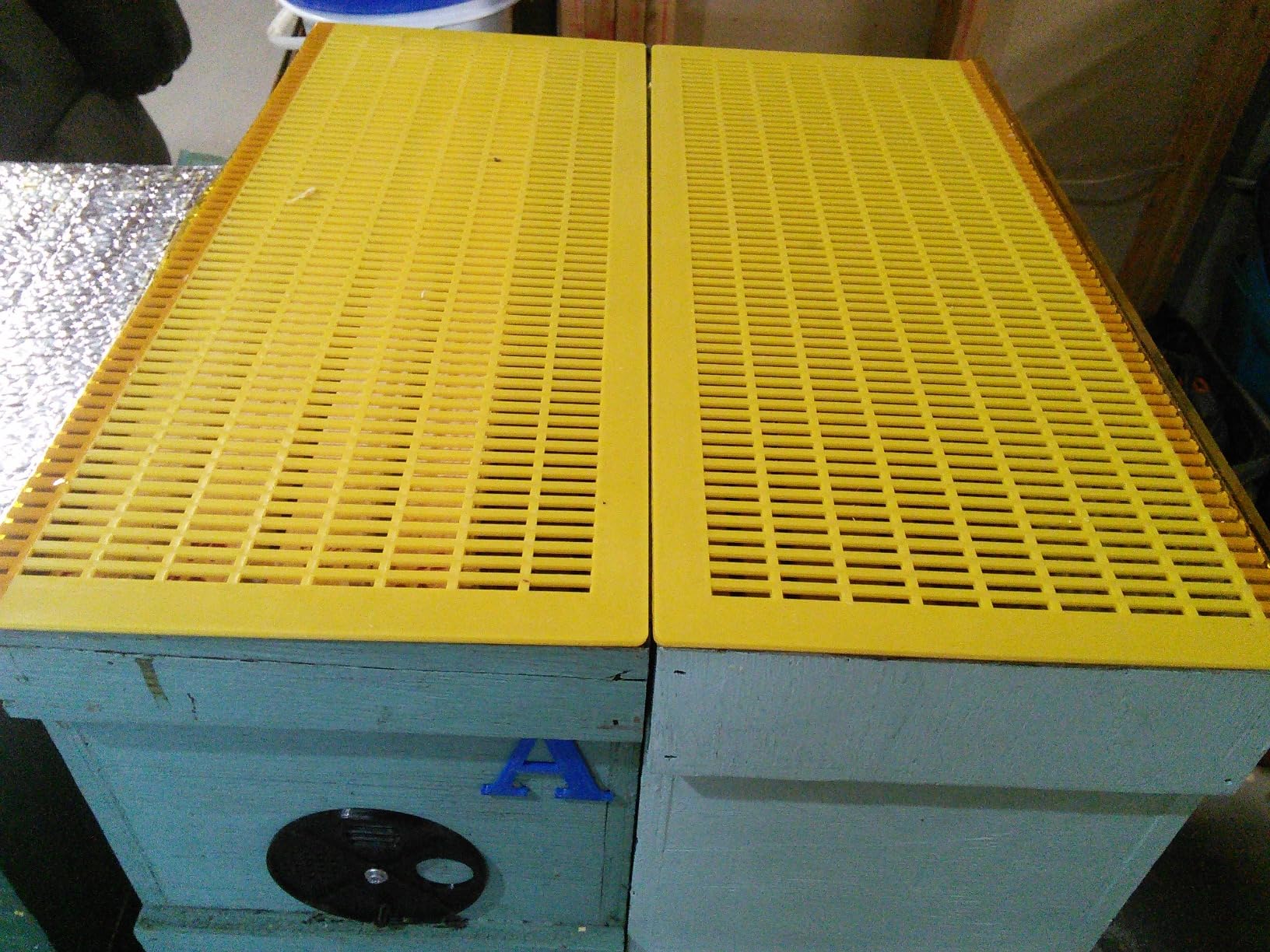 Rtteri 10 Pcs 10 Frame Plastic Queen Excluder Queen Bee Excluder for Bee Hive Beekeeping, Separating Queen Bees from Honey, Beekeepers Looking to Harvest Honey (Yellow,10 Frame) customer photo 1