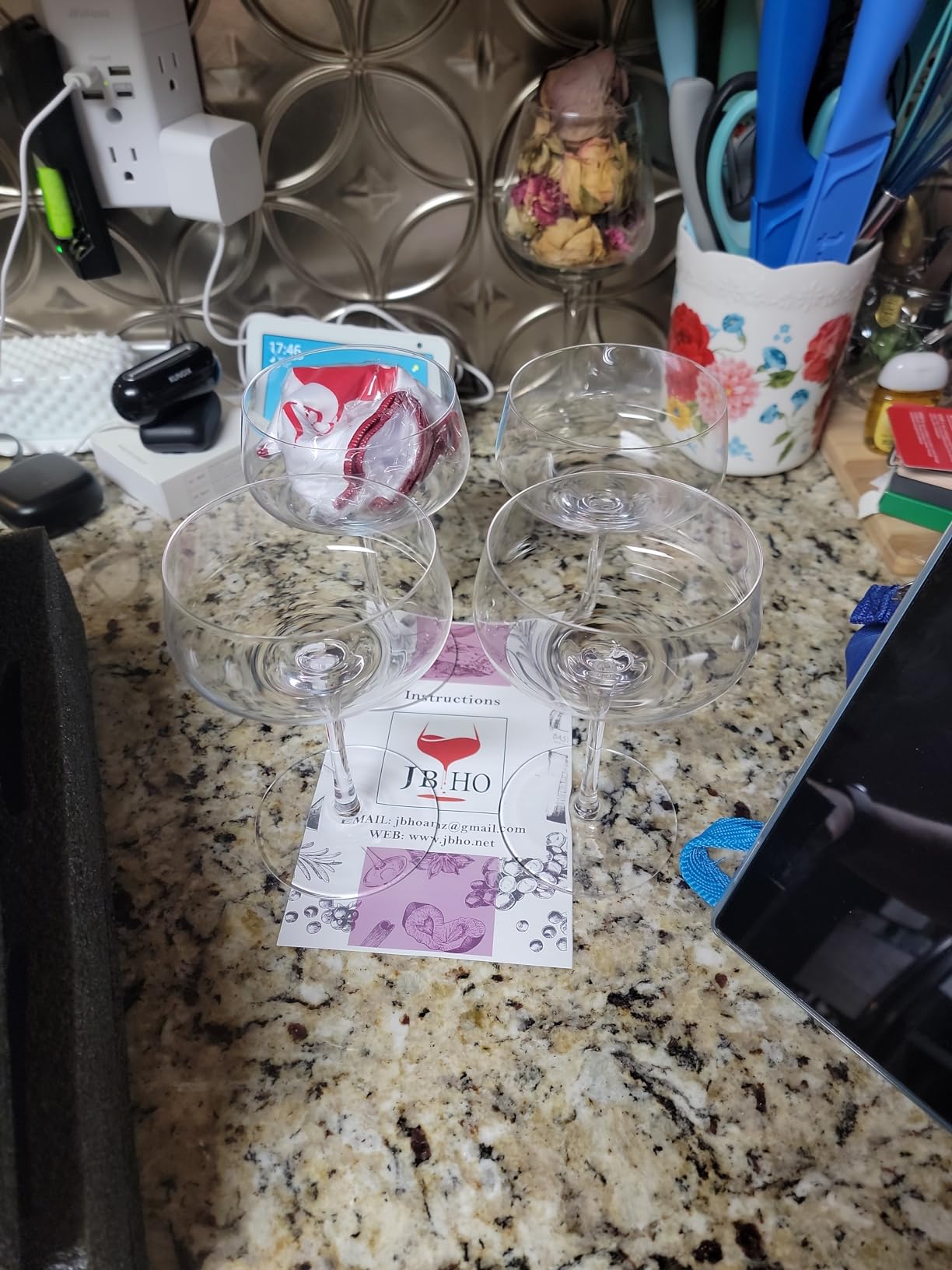 JBHO Martini Glasses, Crystal Coupe Glasses Set of 4, 10 Oz, Large and Fancy Cocktail Glasses, Hand-Blown Champagne Coupe Glasses for Espresso Martini, Manhattan as Bar Glassware or Mother's Day Gift customer photo 2