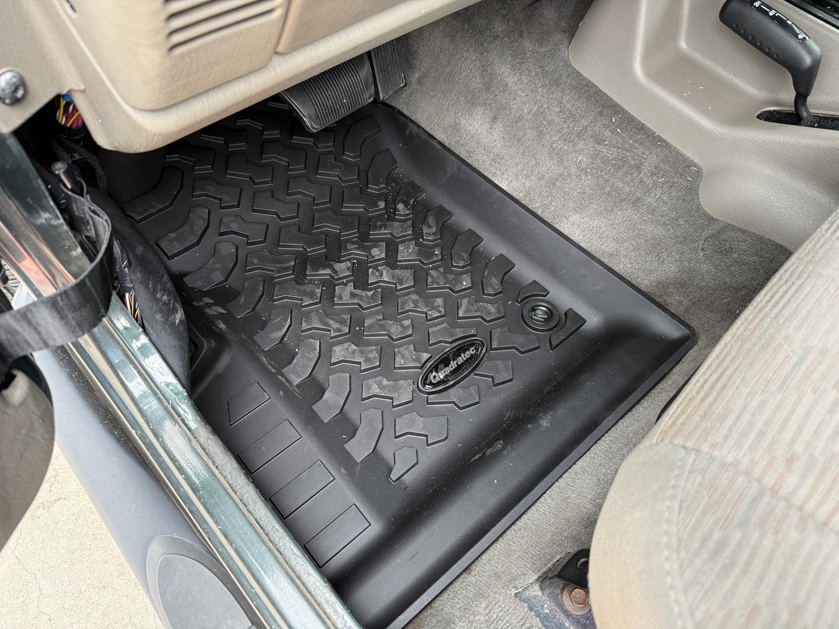 Quadratec Ultimate All Weather Floor Liner - Rear - Fits Jeep Wrangler TJ & Unlimited 1997-2006 - Black - Extra Tall Sides - 5/16 Deep Tread Pattern - Won't Crack, Melt or Warp customer photo 2