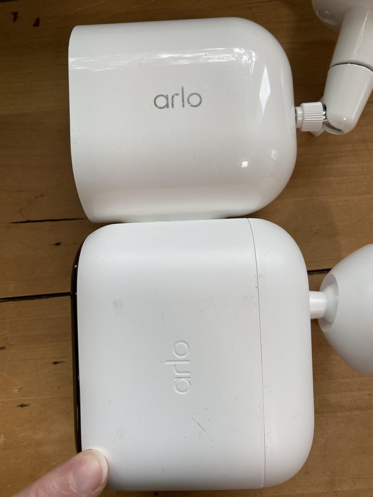 Arlo Essential XL Security Camera 2K (2nd Gen, 2023 Release) - Wireless Outdoor Camera, 4X Longer Battery, Person Recognition, Package Detection, Animated Preview, 1-Mo. Trial of Secure Plan customer photo 2