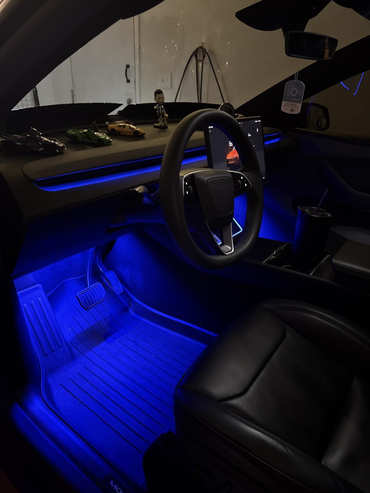 Interior Car LED Strip Lights, Acrylic LED Lights for Car with Dynamic Dreamcolor Chasing, Ambient Lighting Kits Music Sync Wireless APP and RF Remote Control (10 in 1) customer photo 2