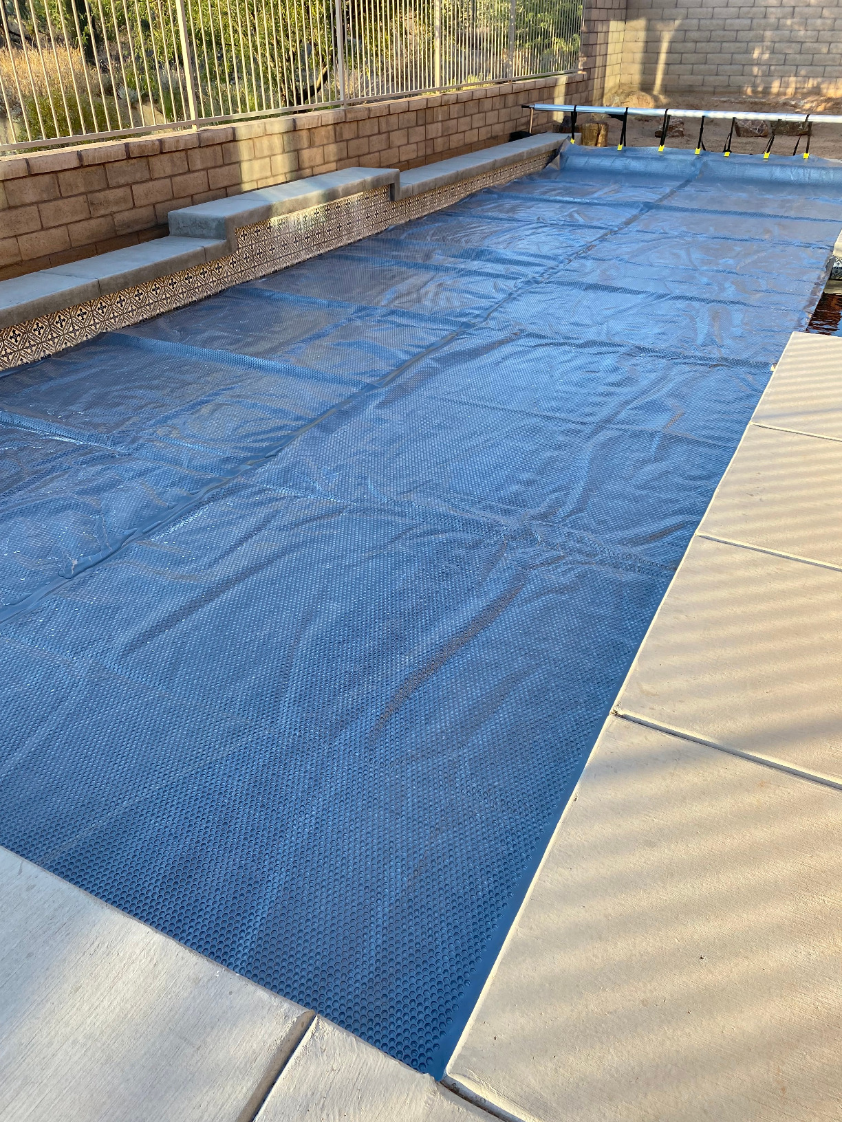 VINGLI Pool Cover Reel Set Pool Solar Cover Reel for Inground Swimming Pool, Aluminum Solar Swimming Inground Cover Blanket Reel (Upgrade) (14 Feet) customer photo 2