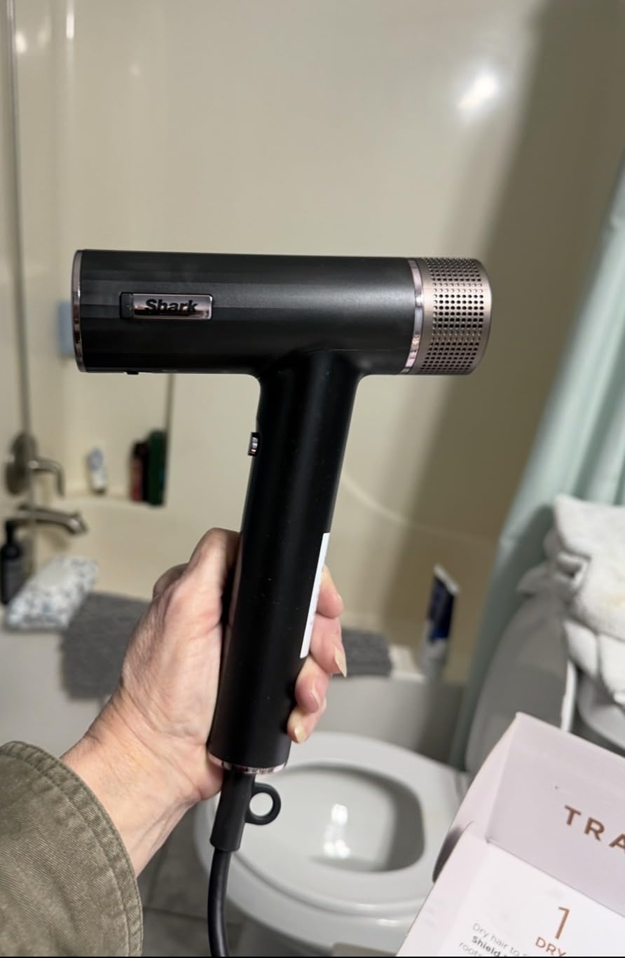 Shark Hair Dryer SpeedStyle RapidGloss Finisher and High-Velocity, Ionic Hair Blow Dryer with IQ Speed Styling and Drying Suite, No Heat Damage, Best for Curly and Coily Hair, Silk, HD332 customer photo 1