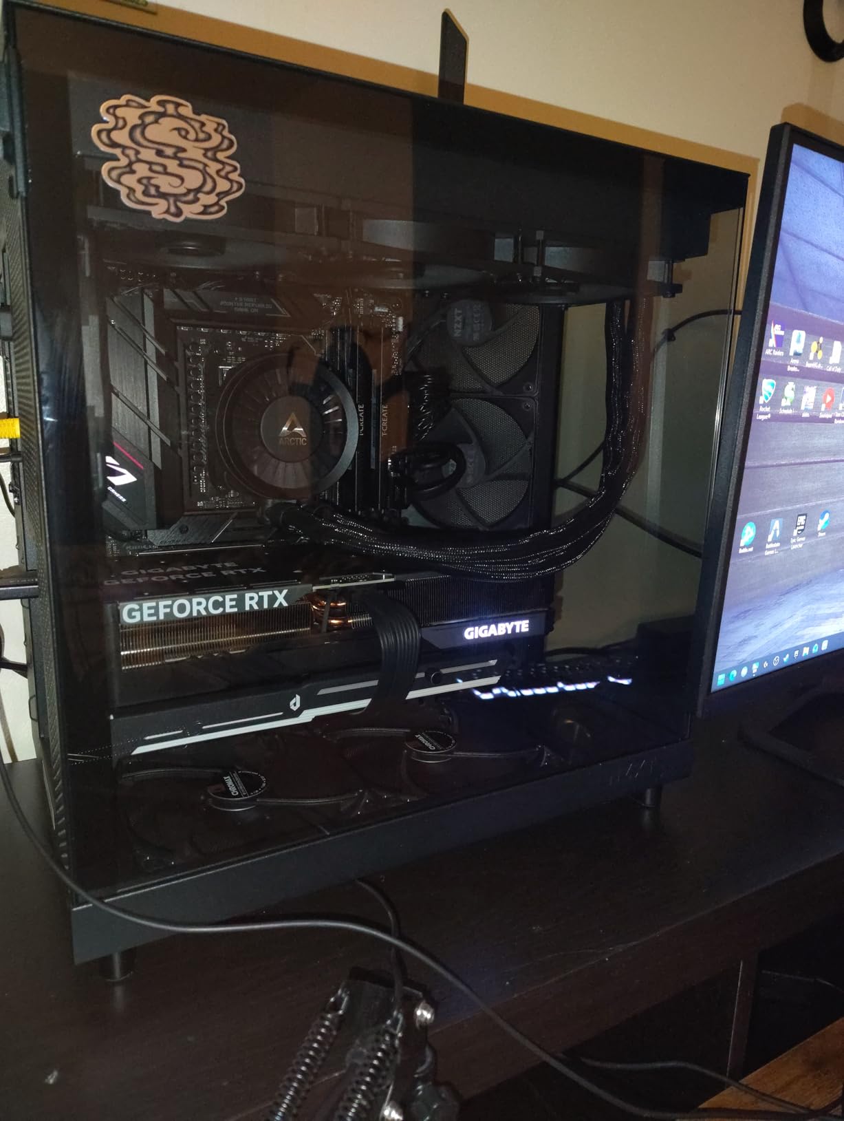 NZXT H6 Flow | Compact Dual-Chamber Mid-Tower Airflow Case | Panoramic Glass Panels | High-Performance Airflow Panels | Includes 3 x 120mm Fans | Cable Management | Black customer photo 1