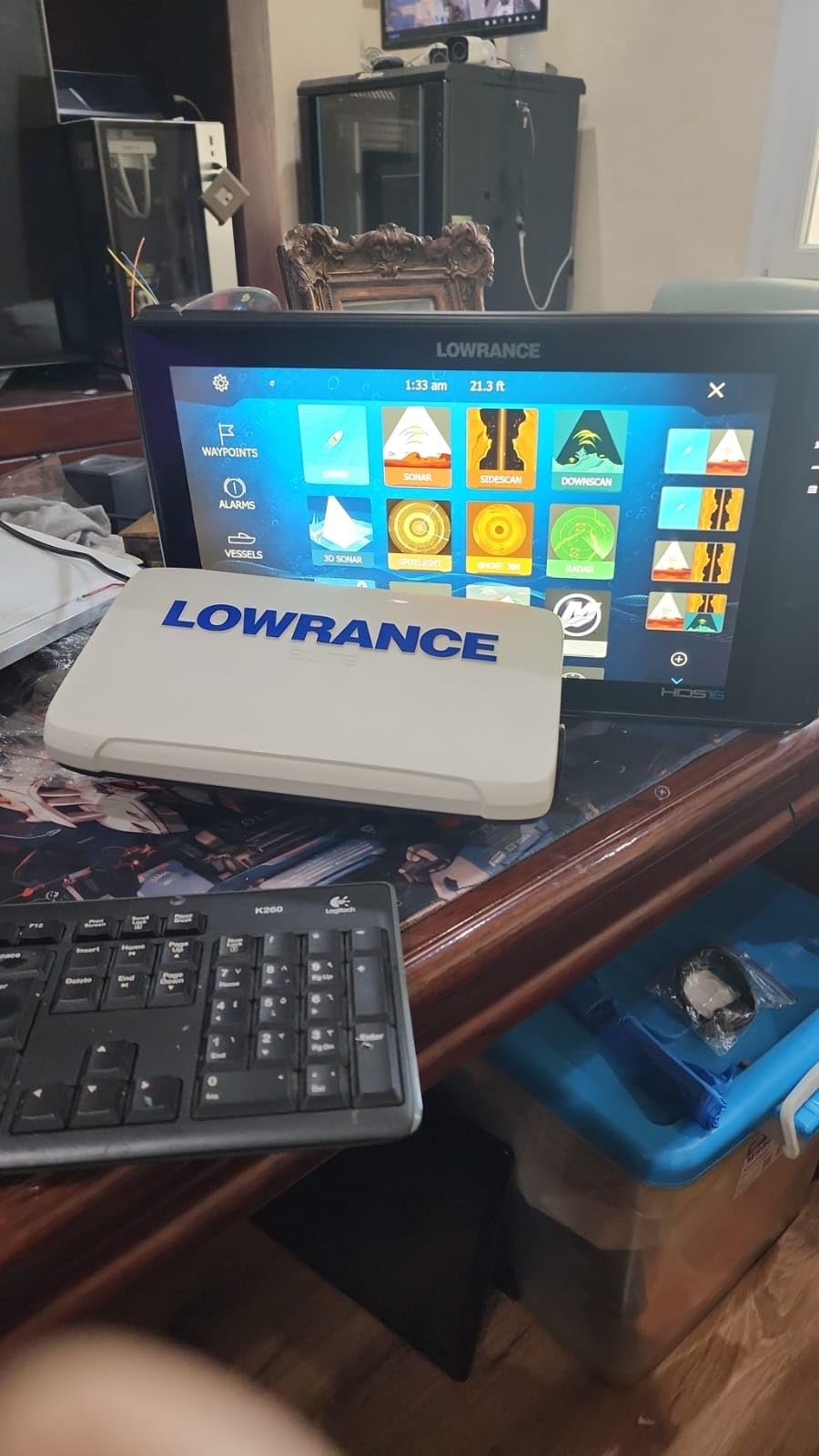 Lowrance HDS PRO Fishfinder/Chartplotter with Smartphone Integration and Preloaded C-MAP U.S. & Canada Charts customer photo 4