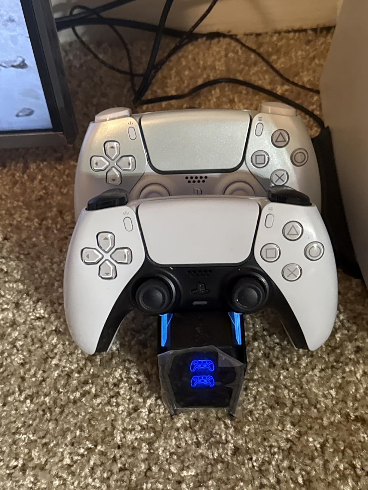 PS 5 Controller Charger Station Compatible with PlayStation 5 Faceplates Edge & Dual Controller customer photo 2