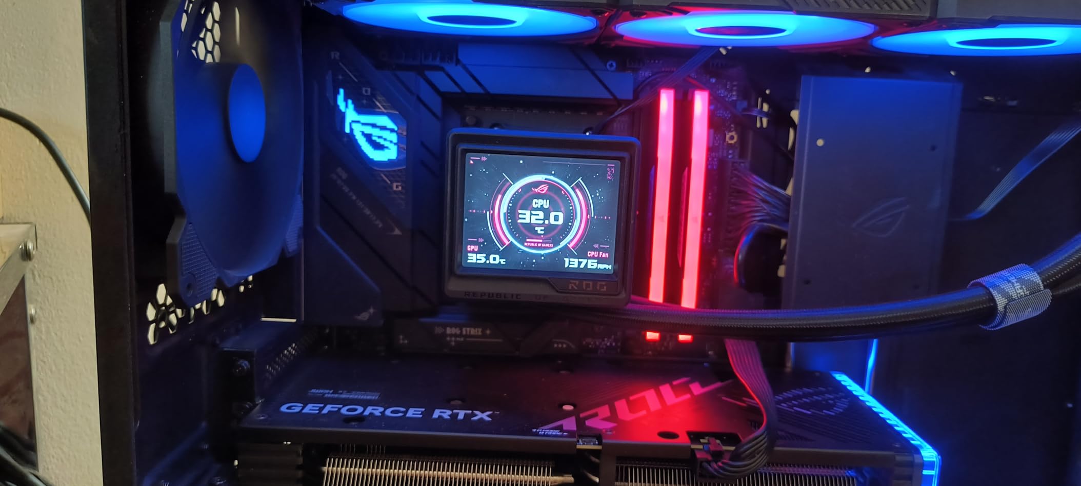 ASUS Dual GeForce RTX 4060 OC White Edition 8GB GDDR6 (PCIe 4.0, 8GB GDDR6, DLSS 3, HDMI 2.1a, DisplayPort 1.4a, 2.5-Slot Design, Axial-tech Fan Design) customer photo 2
