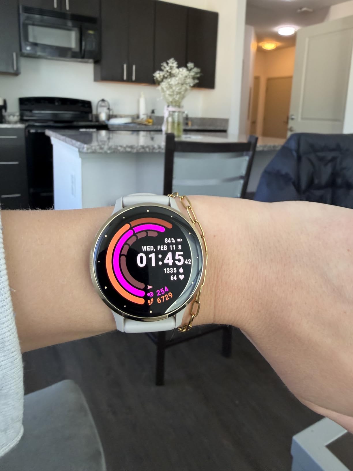 Garmin Venu 3S Soft Gold Stainless Steel Bezel 1.2-Inch AMOLED Touchscreen Display Smart Watch with 41mm Ivory Case and Silicone Band customer photo 2