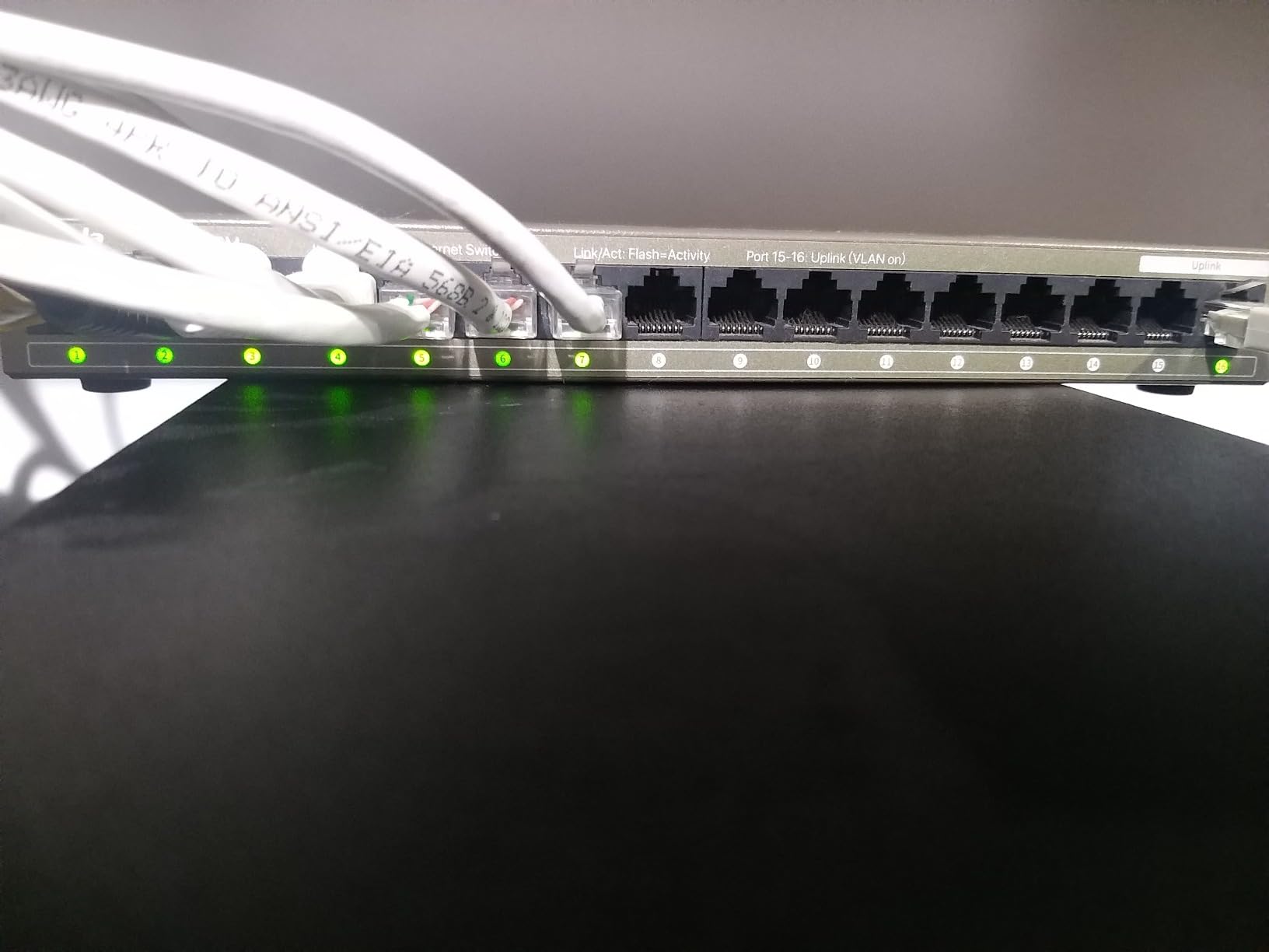 Tenda SG108, 8 Port Gigabit Switch, Unmanaged Home Ethernet Switch, Office Ethernet Splitter, Plug & Play, Plastic Case, Desktop/ Wall-Mount, Fanless Quiet, Limited Lifetime Protection customer photo 2