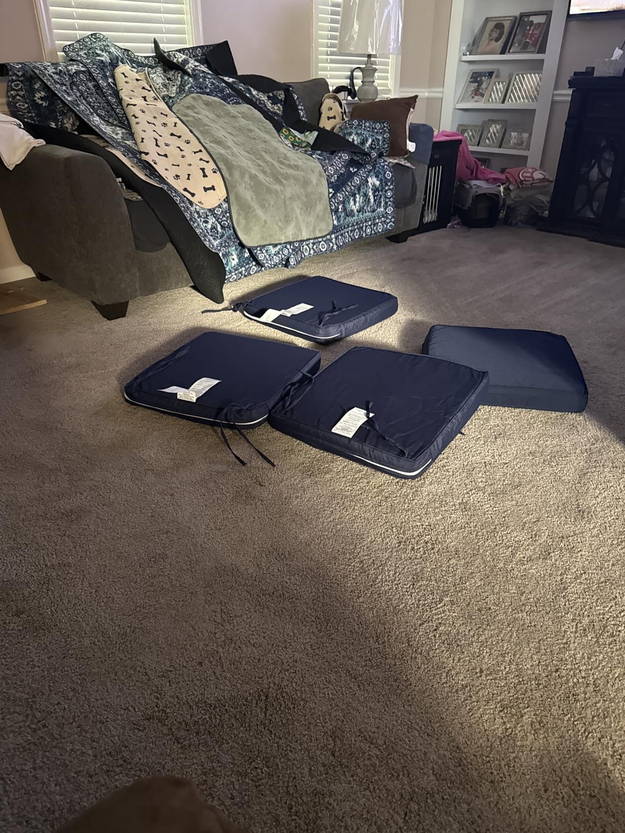 Basic Beyond Outdoor Chair Cushions for Patio Furniture, Waterproof Outdoor Seat Cushions Set of 4 19 x 19, Patio Chair Cushions Set of 4 with Ties and Handle, Navy Blue customer photo 2