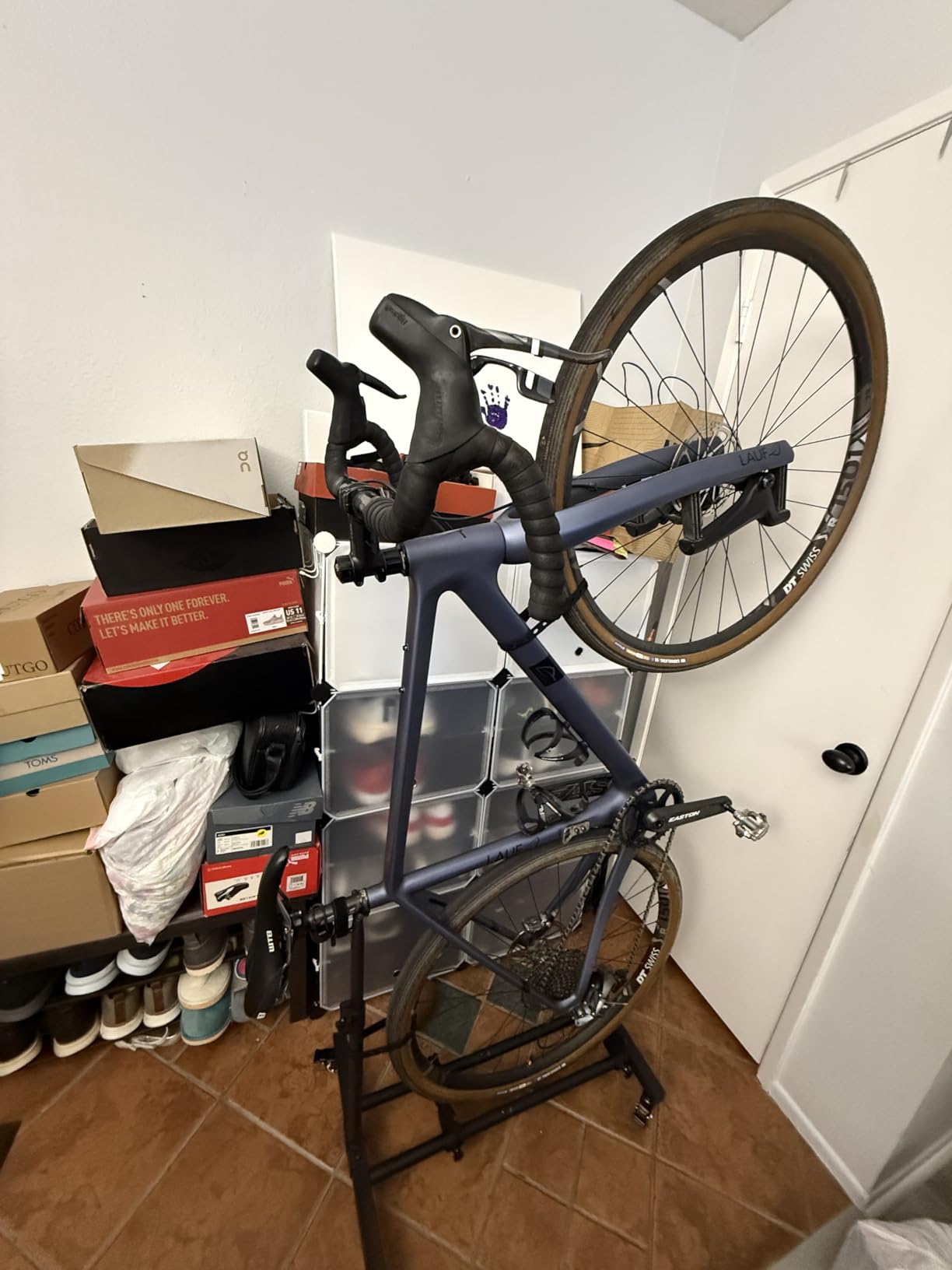 Vertical Bike Stand, Freestanding Bike Rack Garage Storage Upright Bicycle Floor Stand Indoor Bike Holder with Adjustable Height for Garage & Apartment - for Wheels Sizes up to 29