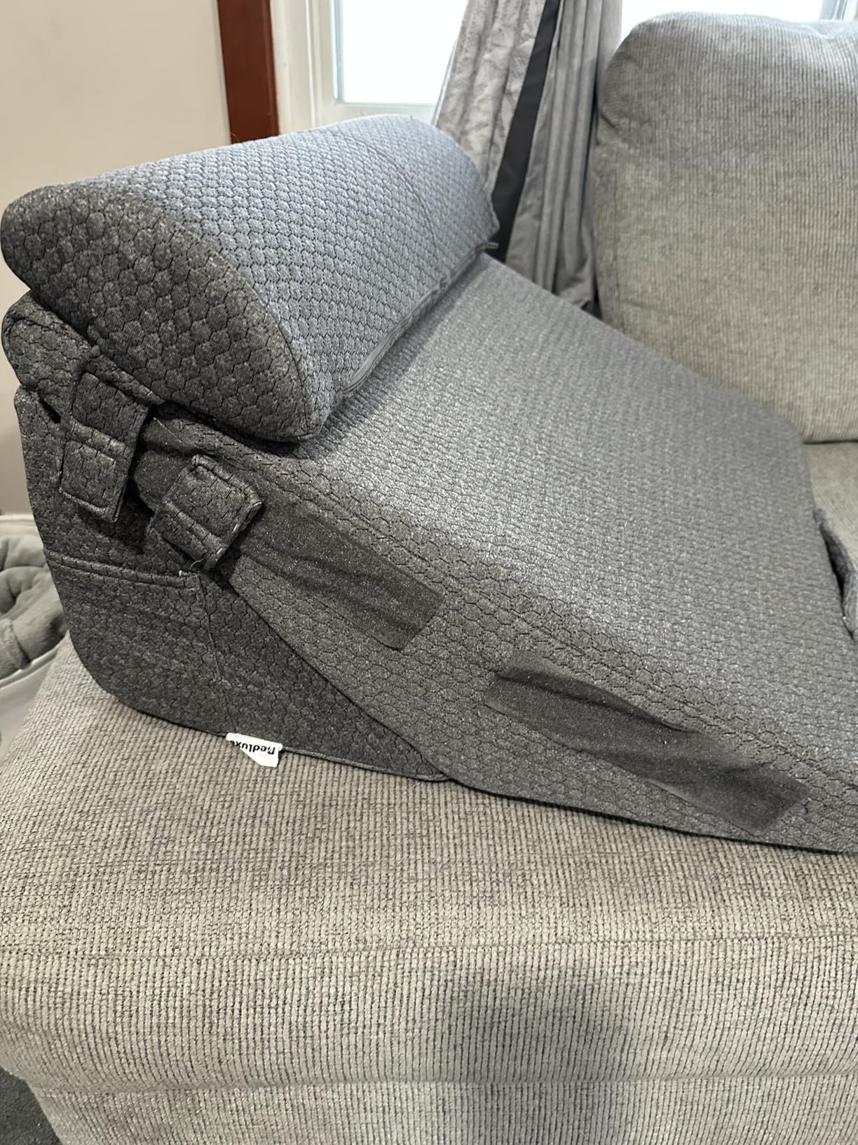 Bedluxe Wedge Pillow Headboard, 3PCS Orthopedic Bed Wedge Pillows Set for After Surgery, Adjustable Pillow Wedge for Acid Reflux & Back Pain Relief, Sleeping, Back Pillow for Bed Sitting Up, White/Grey customer photo 1