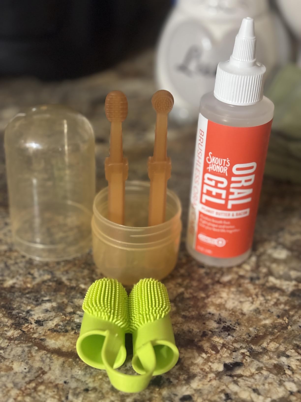 SKOUT'S HONOR Fresher Breath Water Additive, Fresh and Flavorless - VOHC Accepted for Tartar Control, Freshens Breath Fast, No Brushing Required, Great for Both Cats and Dogs, 32 oz customer photo 2
