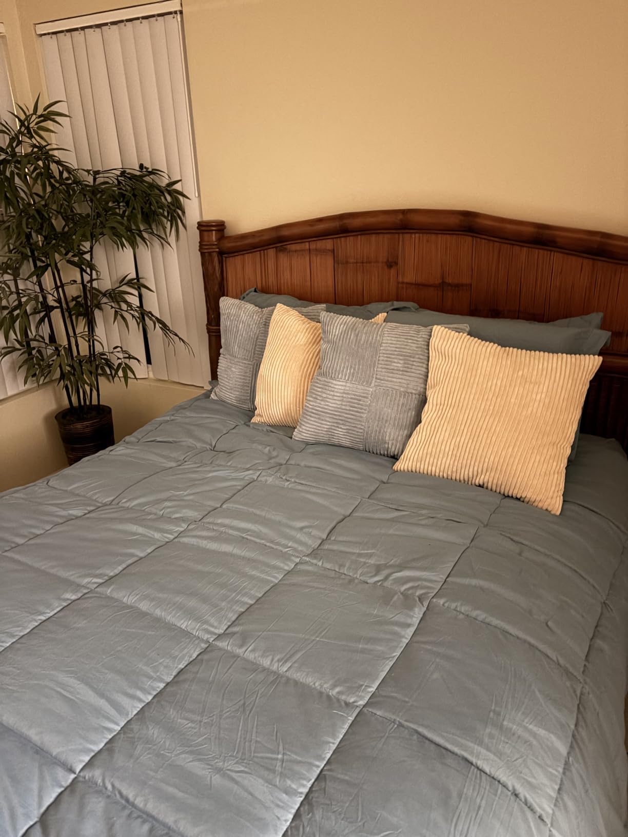 JOLLYVOGUE Queen Comforter Set, Ultra-Soft Bed in a Bag Queen Size 7 Pieces, Oeko-TEX Certified Bedding Set customer photo 1