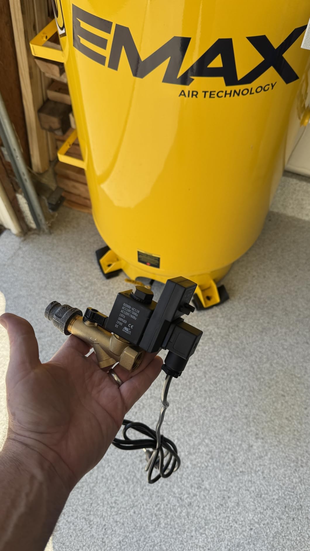 EMAX Electric Air Compressor - 80 Gal 10HP 2 Stage Compressor with Auto Drain & 38 CFM, 175 Max PSI - EHI10V080V1 customer photo 2