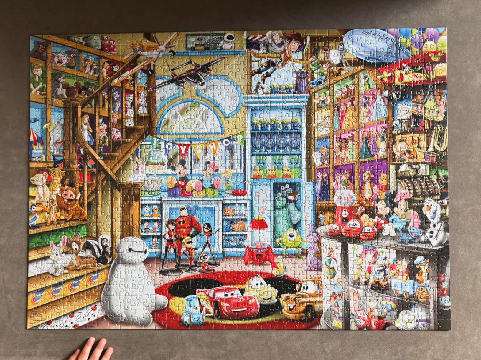 Disney & Pixar - 1000 Piece Jigsaw Puzzle - Stunning, Vivid Imagery of Favorites Mickey Mouse, Olaf & More - Toy Shop Scene - Ideal Gift - Frameable Art- Puzzles for Adults customer photo 1