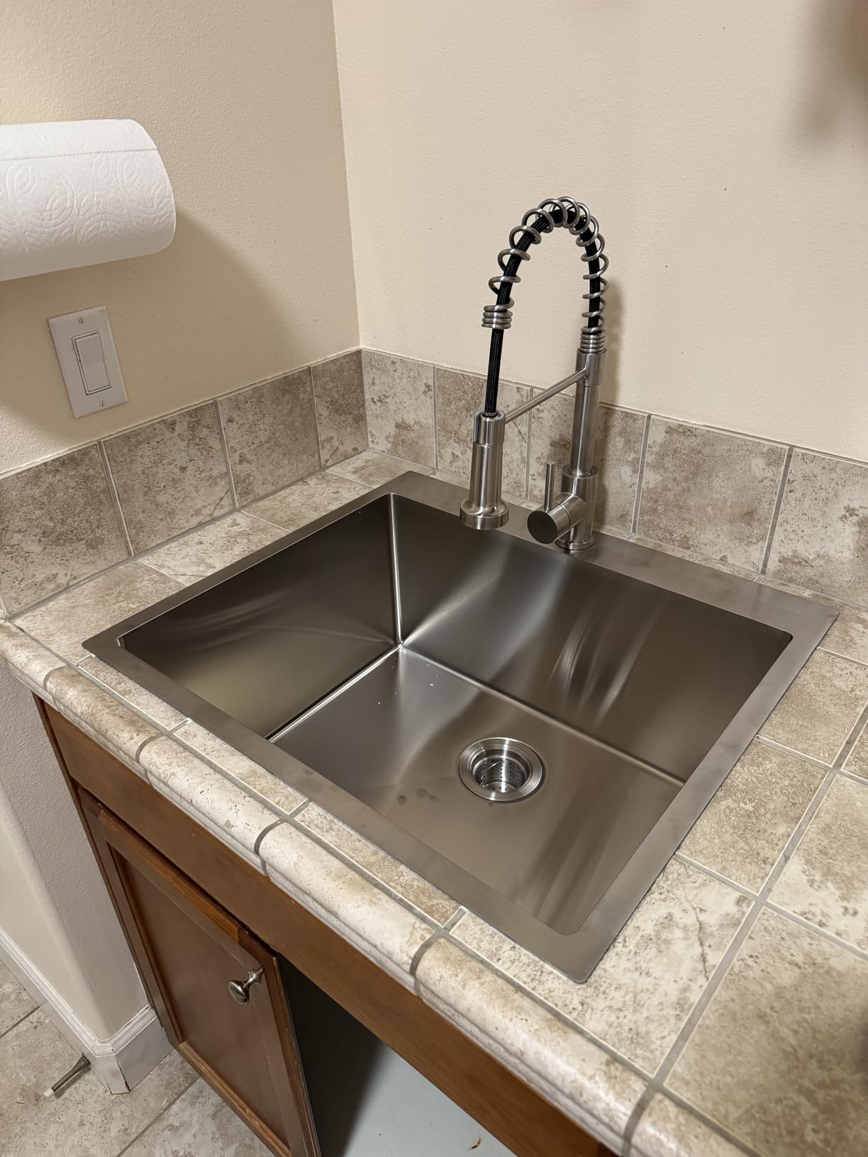 25 Inch Drop In Utility Sink with Faucet, 25