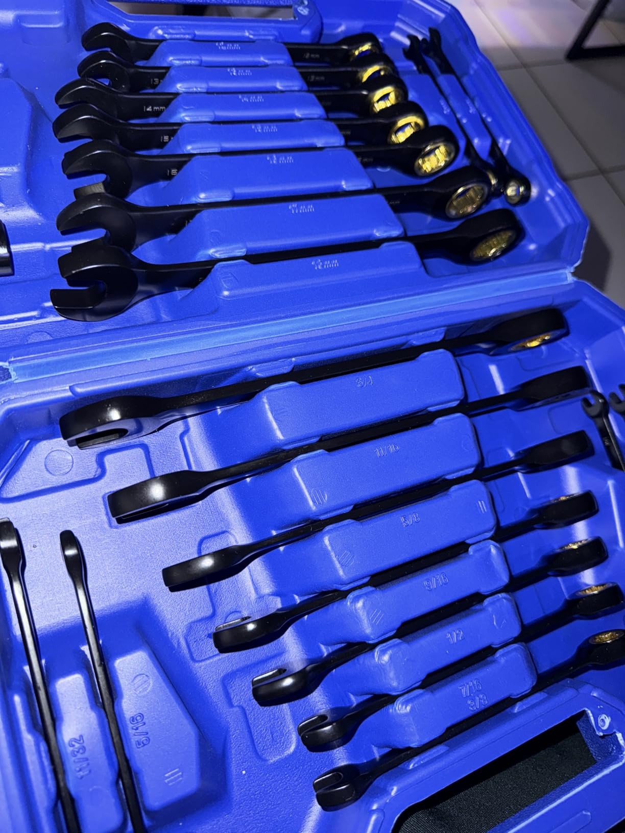 WORKPRO 22-piece Ratcheting Wrench Set with 180° Flex Head, Anti-Slip Tooth, Combination Wrench Sets with Organizer Box, Metric 6-18mm & SAE 1/4-3/4, Black Electrophoretic Coating customer photo 1