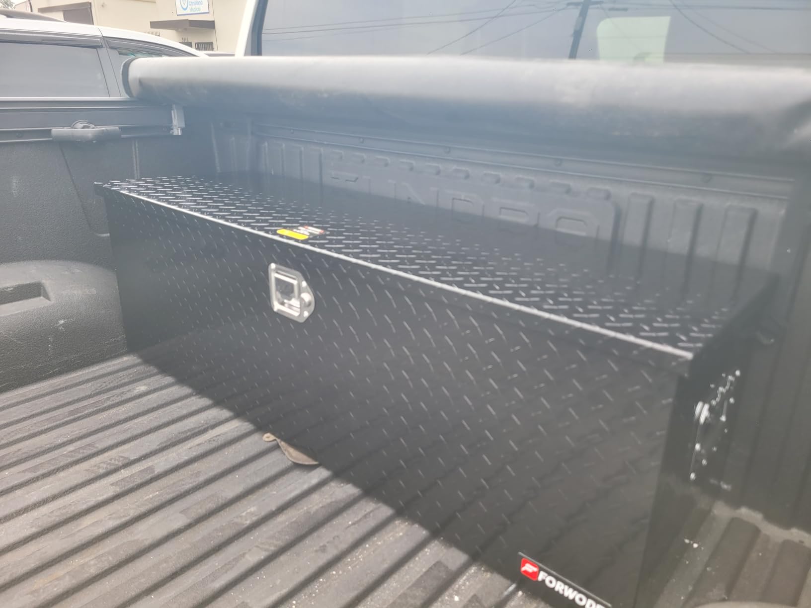 FORWODE 48 Inch Aluminum Truck Tool Box Lockable Truck Bed Tool Box Waterproof Truck Bed Storage Box with Gas Struts & Side Handle Truck Tool Chest for Pickup, Truck Bed, RV, Trailer & Garage (Black) customer photo 2