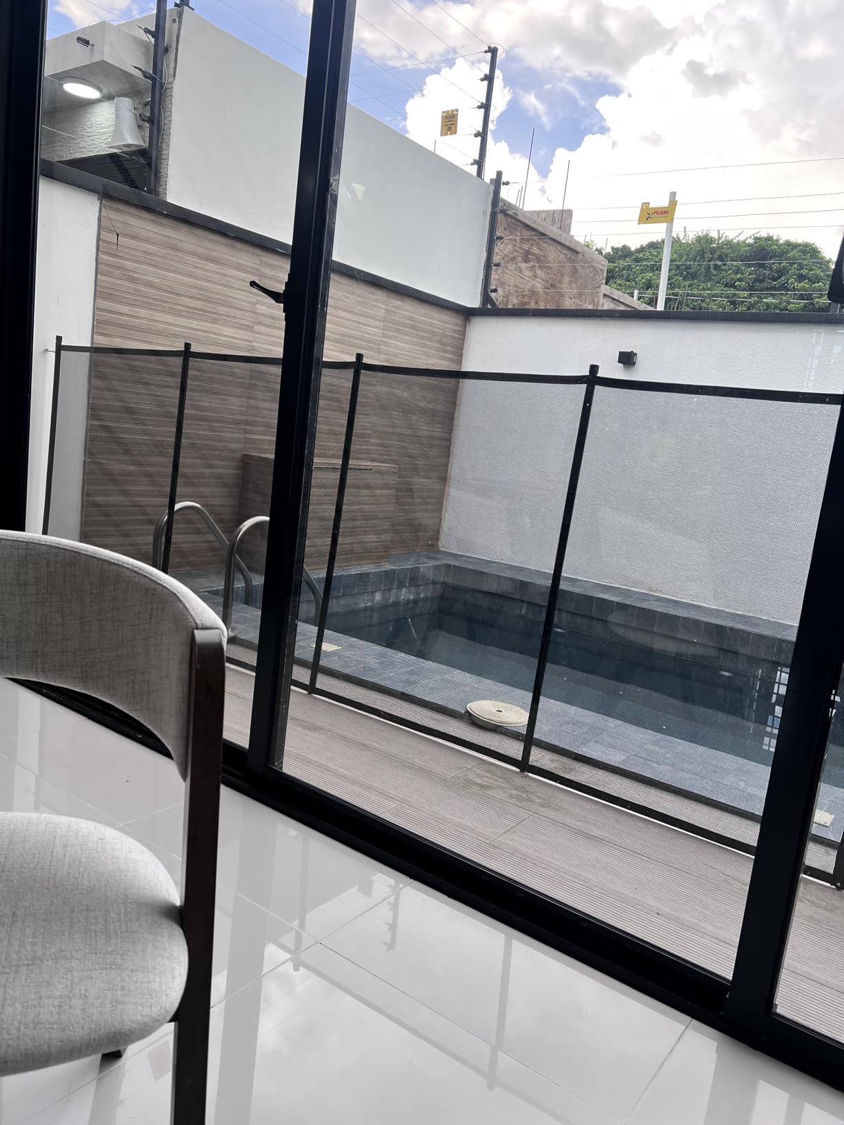 VIVOHOME Pool Fence 4FT x 12FT, 320GSM Teslin Mesh Removable Child Safety Pool Fence with Stainless Steel Tubes for Backyard Garden Pool Safety customer photo 2