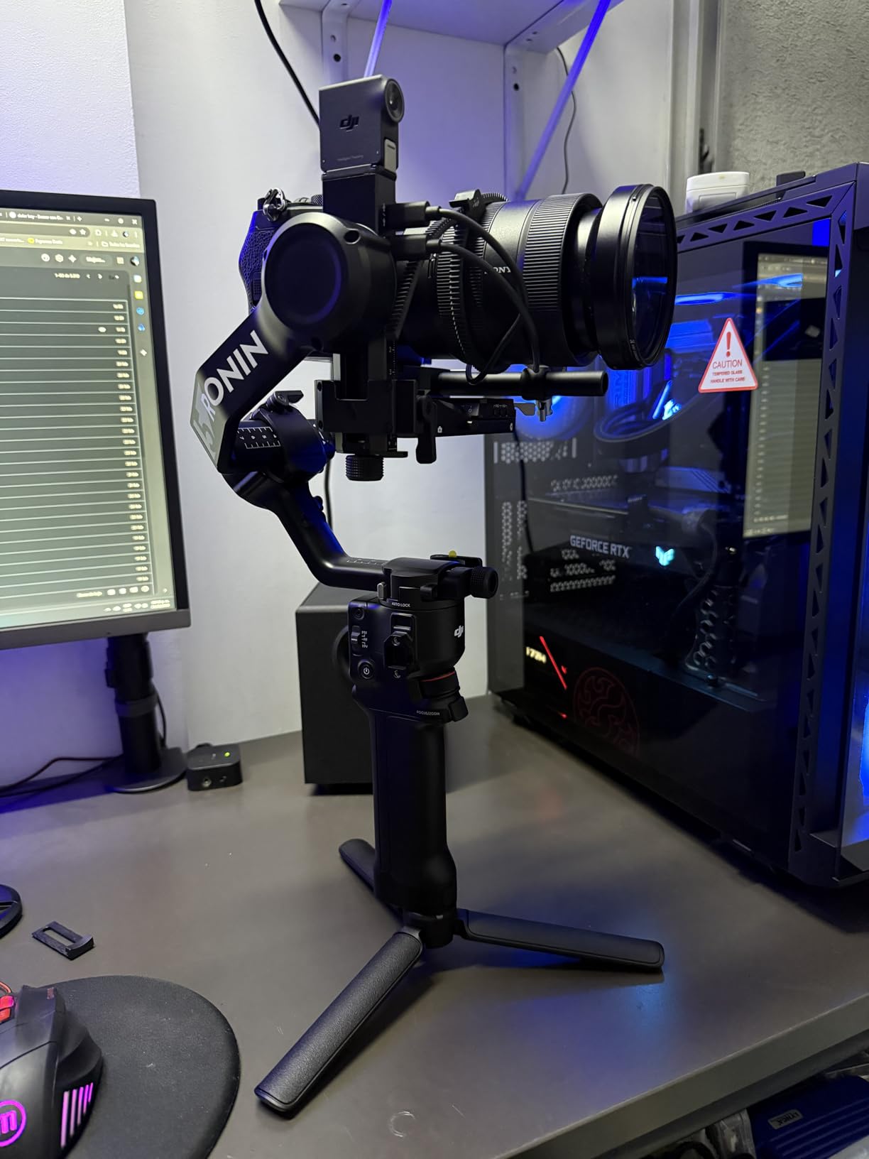 DJI RS 4, 3-Axis Gimbal Stabilizer for DSLR and Mirrorless Cameras Canon/Sony/Panasonic/Nikon/Fujifilm, 2nd-Gen Native Vertical Shooting, Teflon Axis Arms customer photo 1