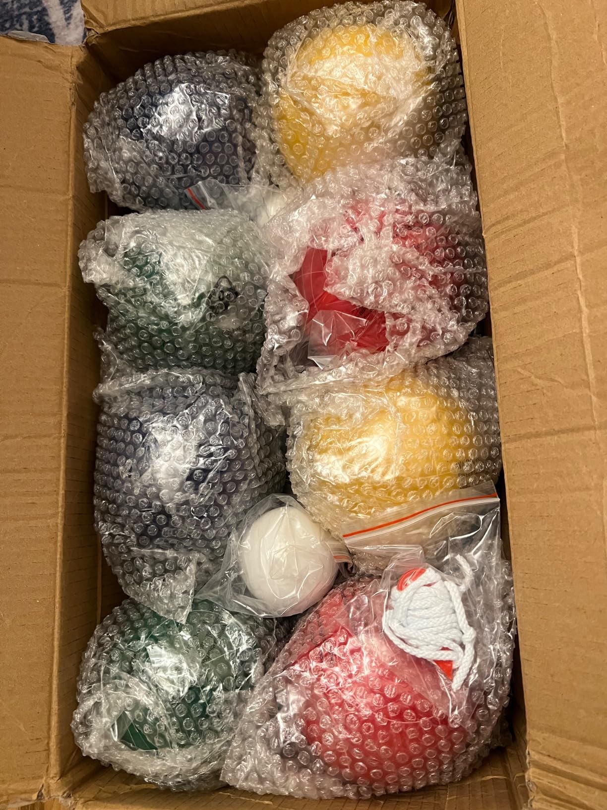 Professional Grade 107mm Bocce Ball Game Set Regulation Size and Weight 920g for Official Tournaments (Red and Green) customer photo 1