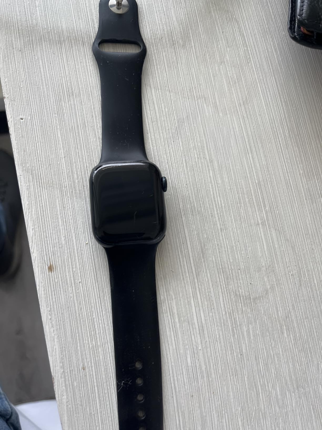 Apple Watch Series 9 [GPS 41mm] Starlight Aluminum Case with Starlight Sport Band, S/M (Renewed) customer photo 1