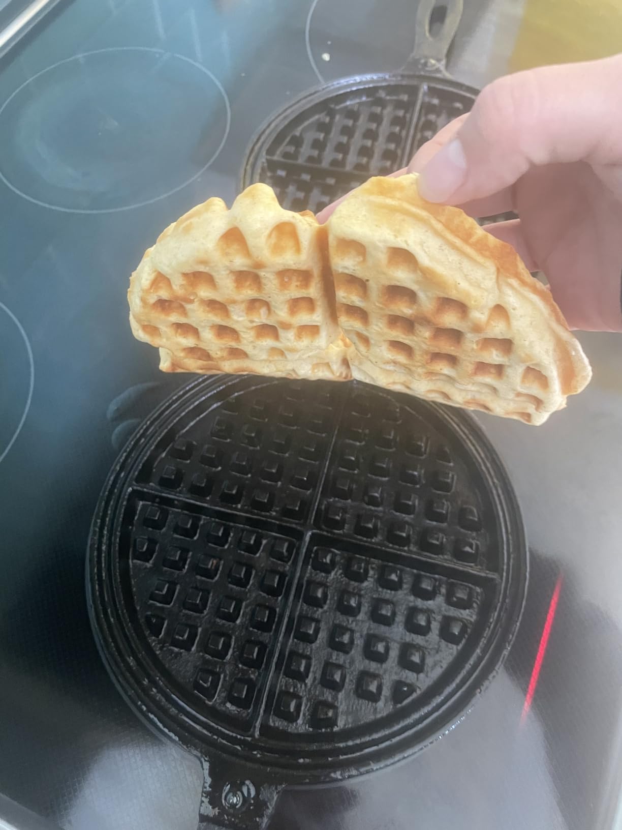 Professional 8-inch Cast Iron Waffle Maker Stove Top | 8 lbs Thickened Body, Quick Heating, Non-Coated Surface | Rustic Round Cast Iron Waffle Iron customer photo 2