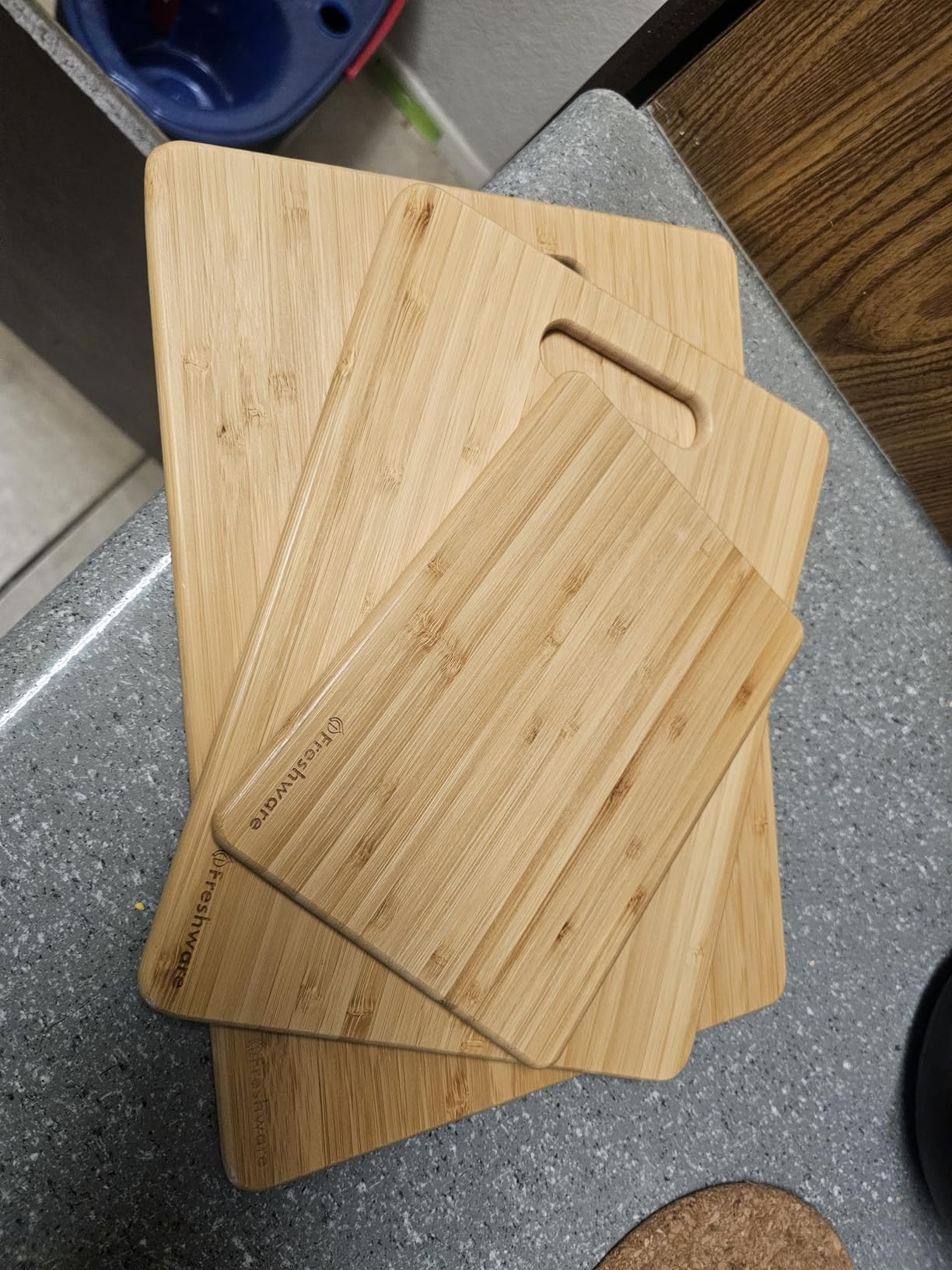 Freshware Wood Cutting Boards for Kitchen - Bamboo Cutting Board Set of 3, Cutting Boards with Juice Grooves, Serving Board Set, Chopping Board for Meat, Veggie, Easy Grip Handle (9x6