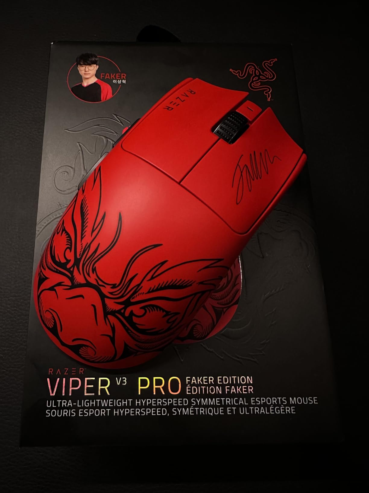 Razer Viper V3 Pro Wireless Esports Gaming Mouse: Symmetrical - 55g Lightweight - 8K Polling - 35K DPI Optical Sensor - Gen3 Optical Switches - 8 Programmable Buttons - 95 Hr Battery - White customer photo 1