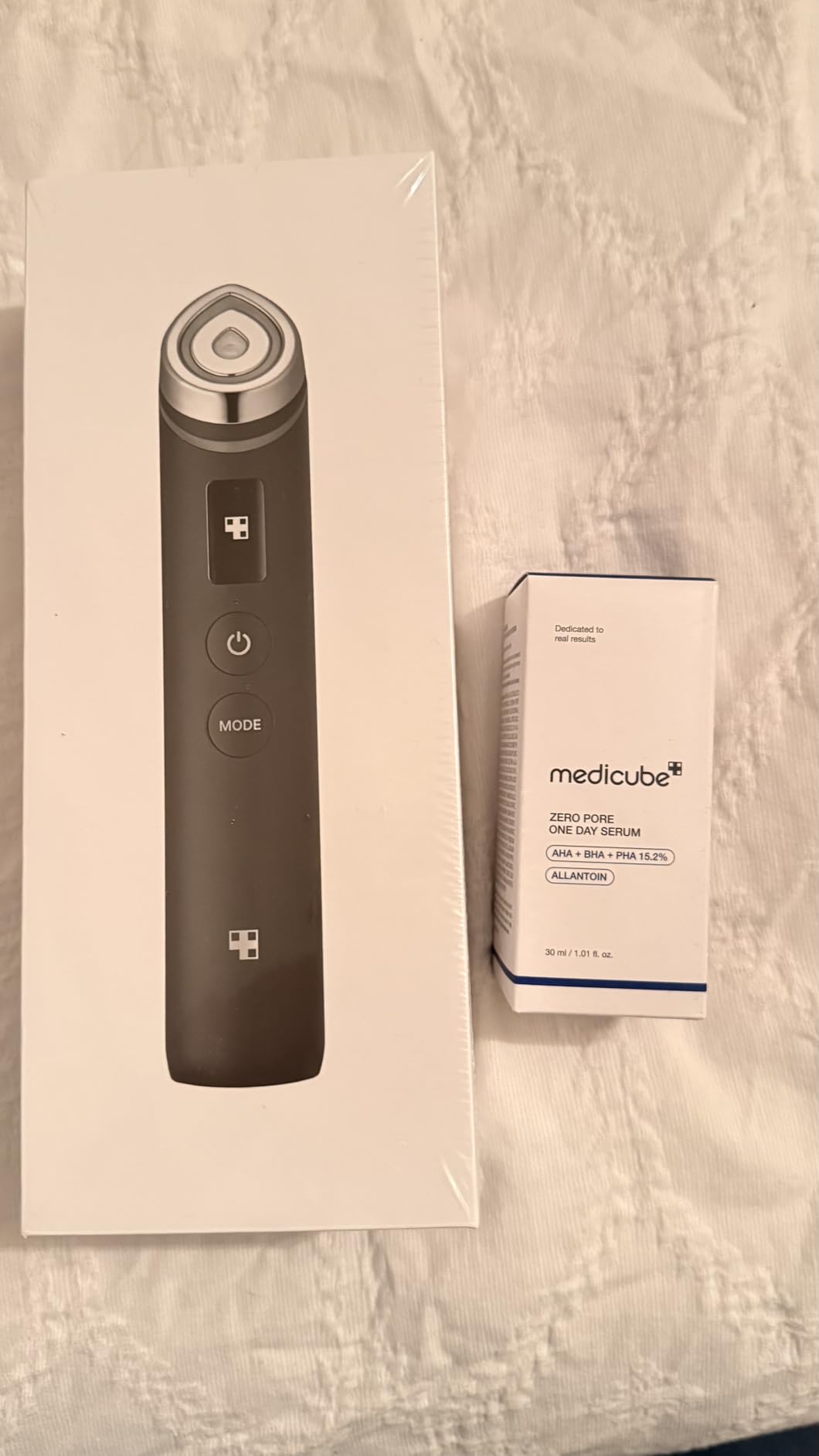 medicube Booster Pro | 6-in-1 Real Glass Glow Beauty Massager | for Clear, Radiant, Firmer-Looking Skin | Korean Skin Care customer photo 1