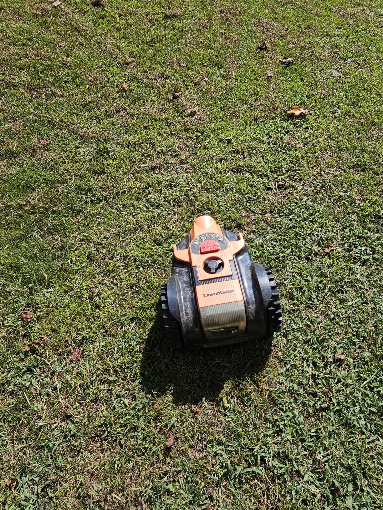 LawnMaster OcuMow™ Perimeter Wire Free Robot Lawn Mower Cuts Small Lawns 1000-2000 Square Feet with Optical Navigation, Obstacle Avoidance, Low Noise and No Go Function customer photo 2